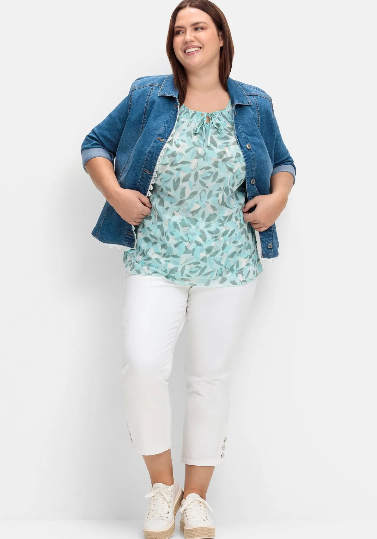7/8-Jeans mit Schlupfbund und Knöpfen am Saum<sheego Online