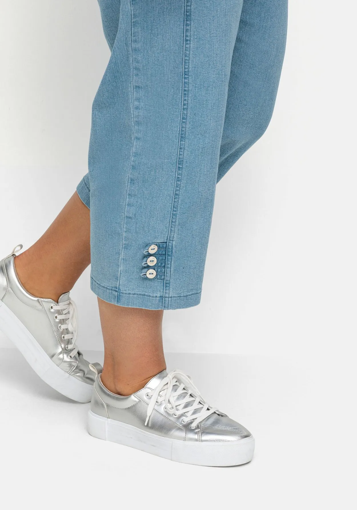 7/8-Jeans mit Zierknöpfen am Saum<sheego Sale