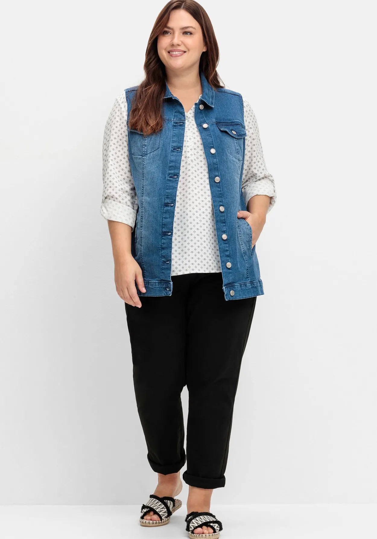 Jeansweste in leicht taillierter Form<sheego New