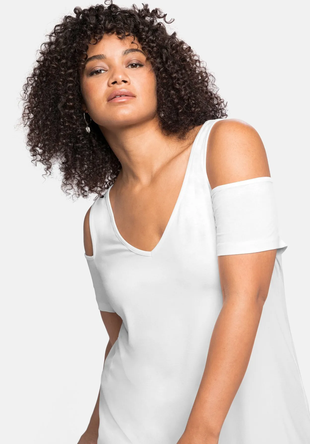 Jerseyhirt mit V-Ausschnitt, im schulterfreien Look<sheego New