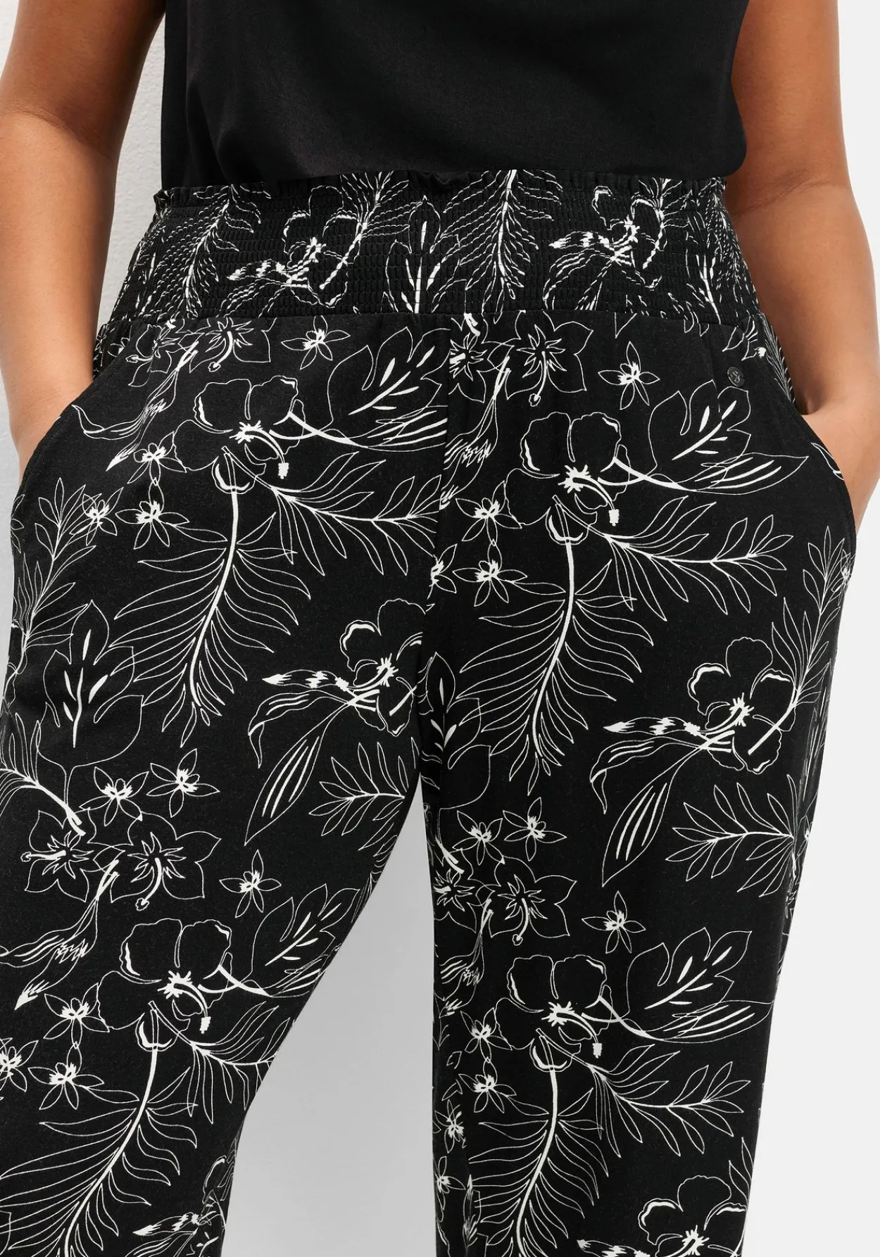 Jerseyhose mit breitem Smokbund und Blumendruck<sheego Online