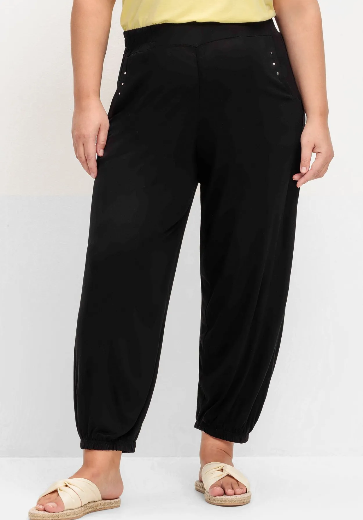 7/8-Jerseyhose mit Nieten und Gummizugbund<sheego Hot