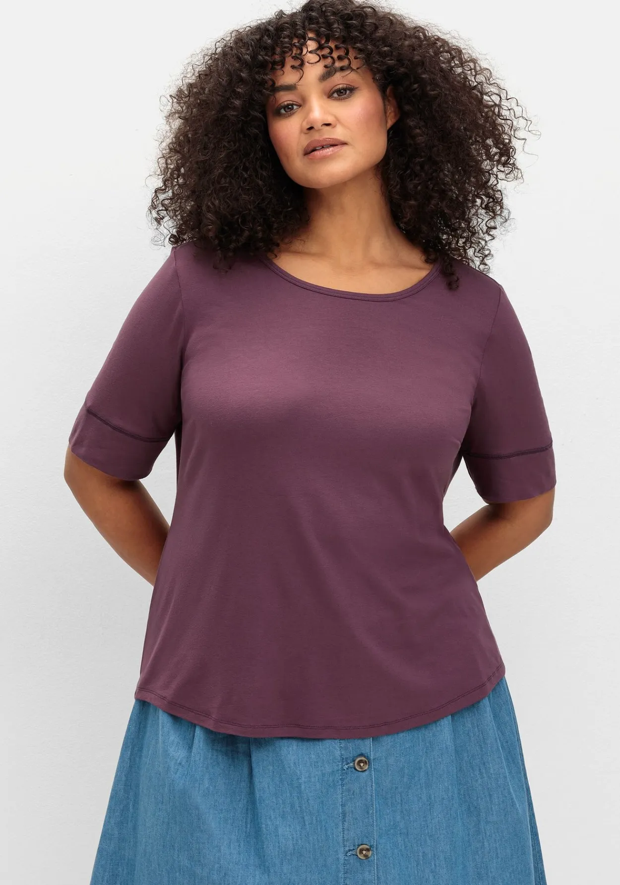 Jerseyshirt mit abgerundetem Saum<sheego Outlet