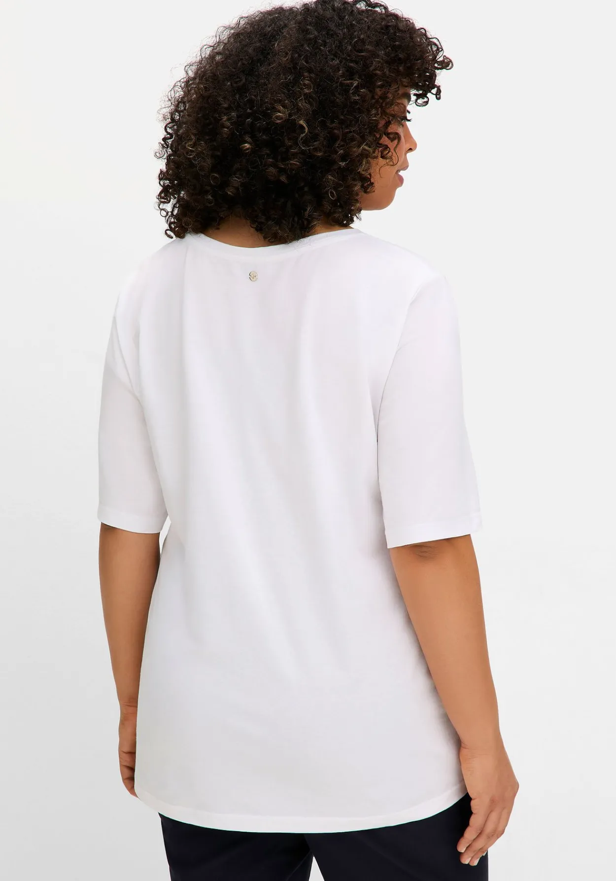 Jerseyshirt mit V-Ausschnitt, leicht tailliert<sheego New