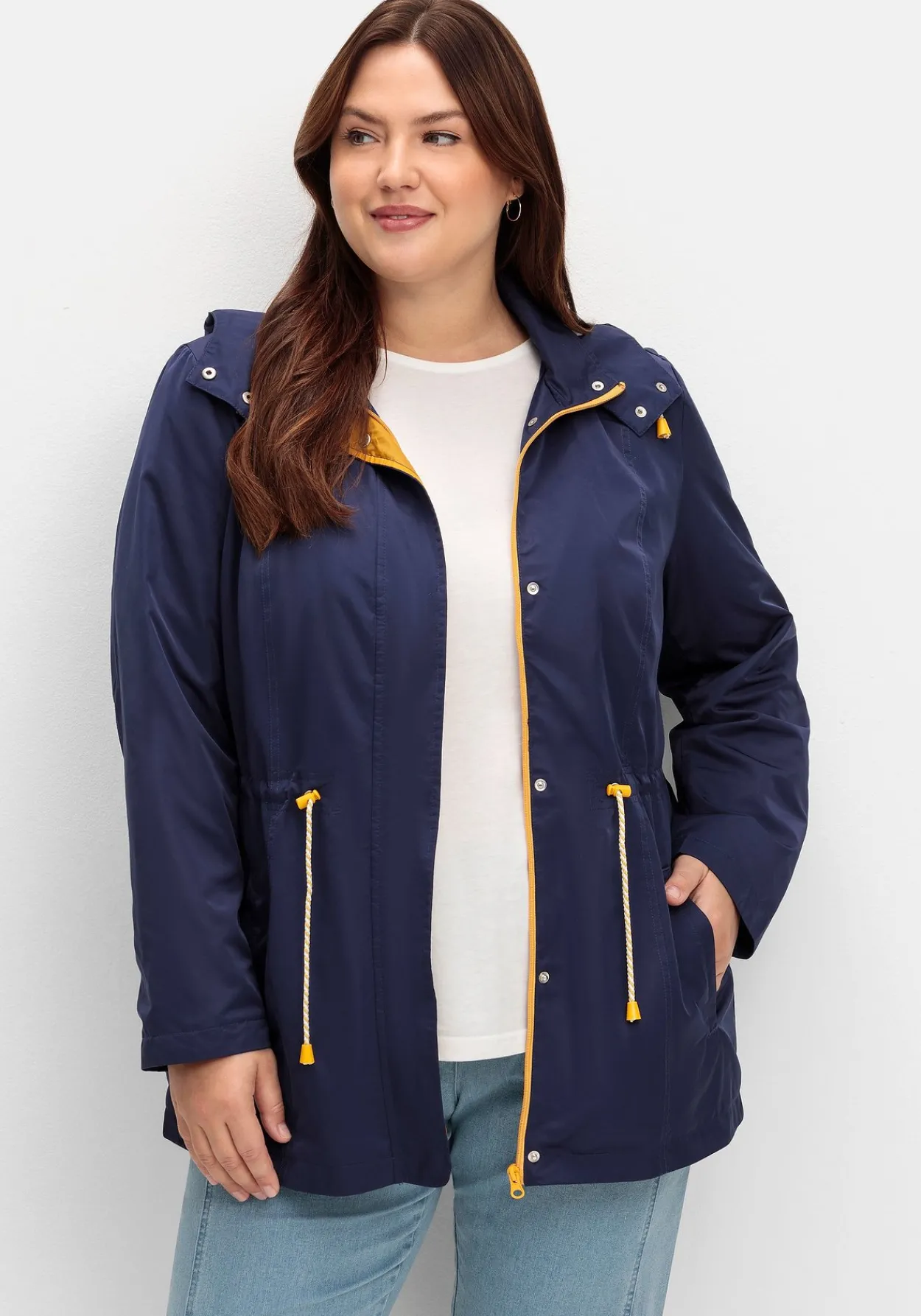 Kapuzenjacke mit Kontrastfutter und Taillen-Tunnelzug<sheego Clearance