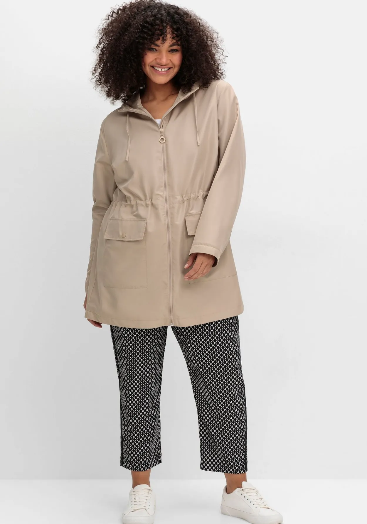 Kapuzenjacke mit Reißverschluss und Tunnelzug<sheego Sale