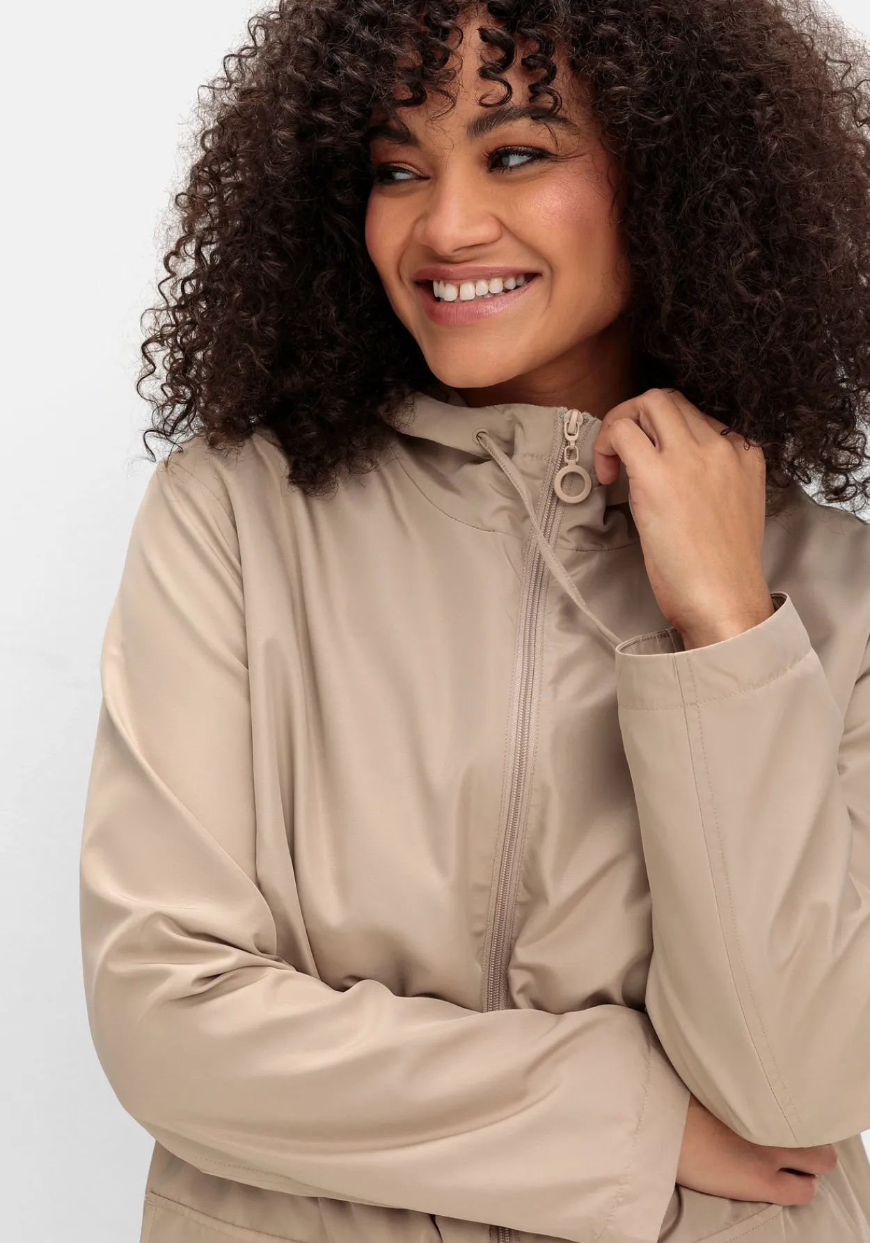 Kapuzenjacke mit Reißverschluss und Tunnelzug<sheego Sale