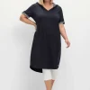 Kapuzenkleid mit Kontrastdetails und längerem Rücken<sheego Hot