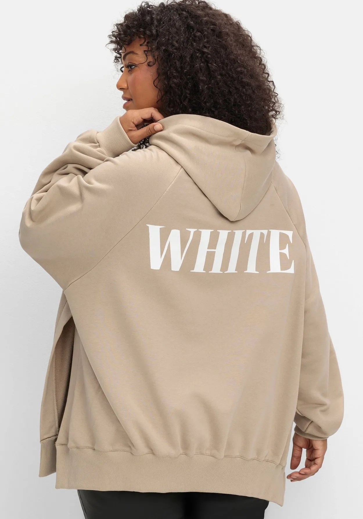 Kapuzensweatshirt mit Wordingprint vorn und hinten<sheego loves miss goodlife Online