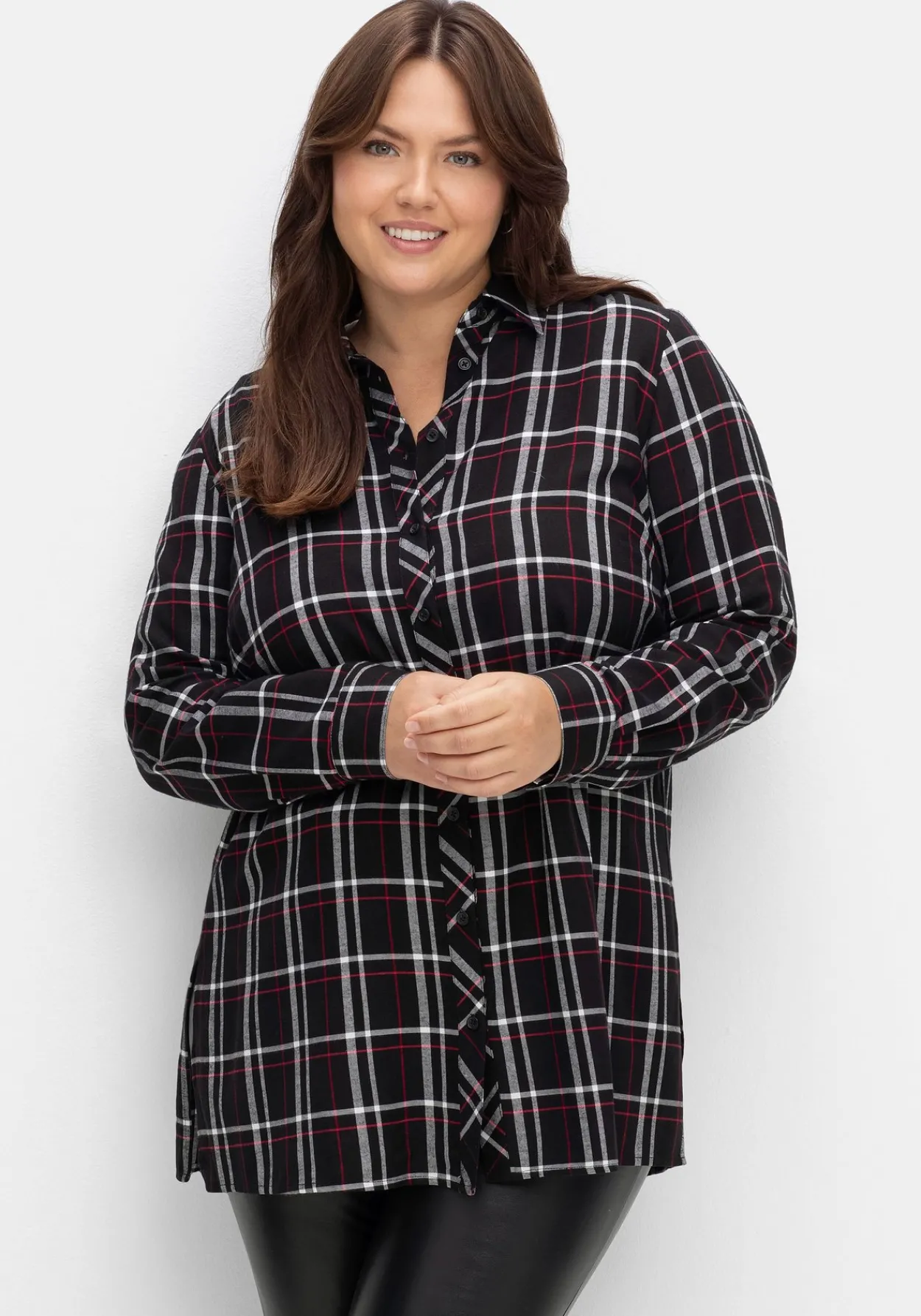 Karierte Longbluse mit Seitenschlitzen<sheego Discount