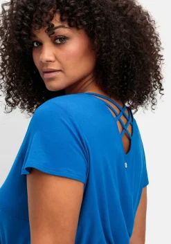 Kleid in Wickeloptik mit raffiniertem Rückenausschnitt<sheego Outlet