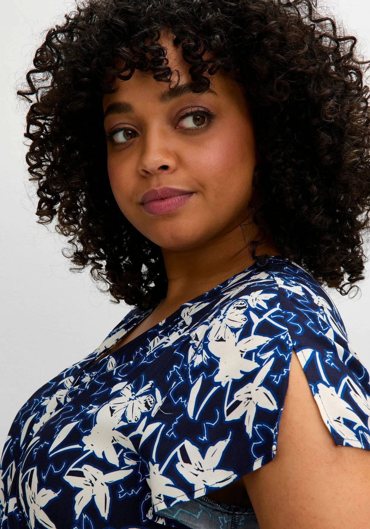 Kleid in Wickeloptik, mit Alloverdruck<sheego Clearance