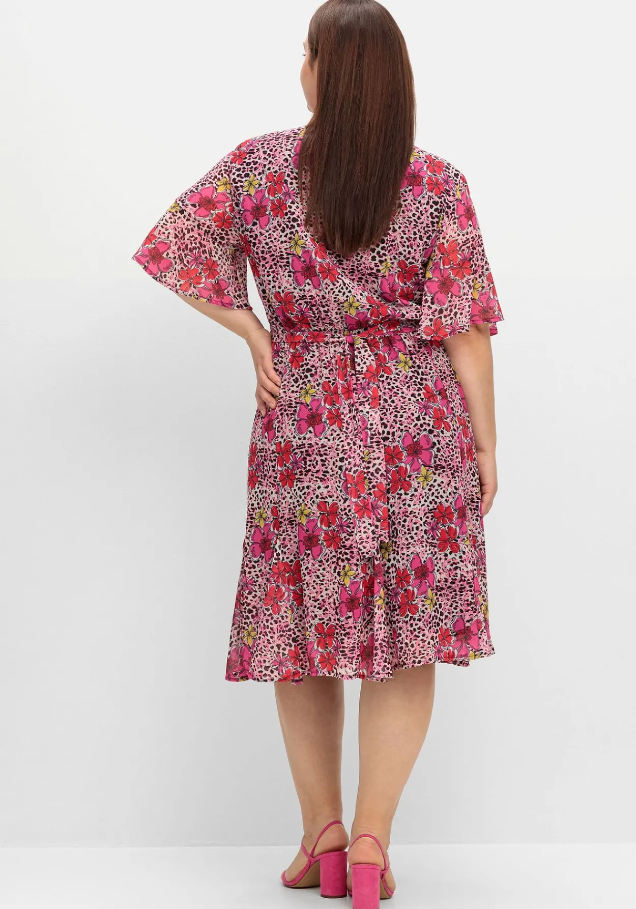 Kleid mit Blütenprint und Flügelärmeln<sheego loves miss goodlife Discount