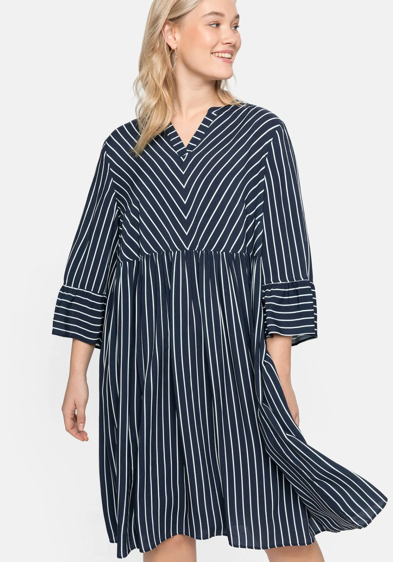 Kleid mit Streifen, weit schwingender Rock<sheego Fashion