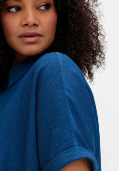 Kurzarm-Hemdbluse im Materialmix<sheego New