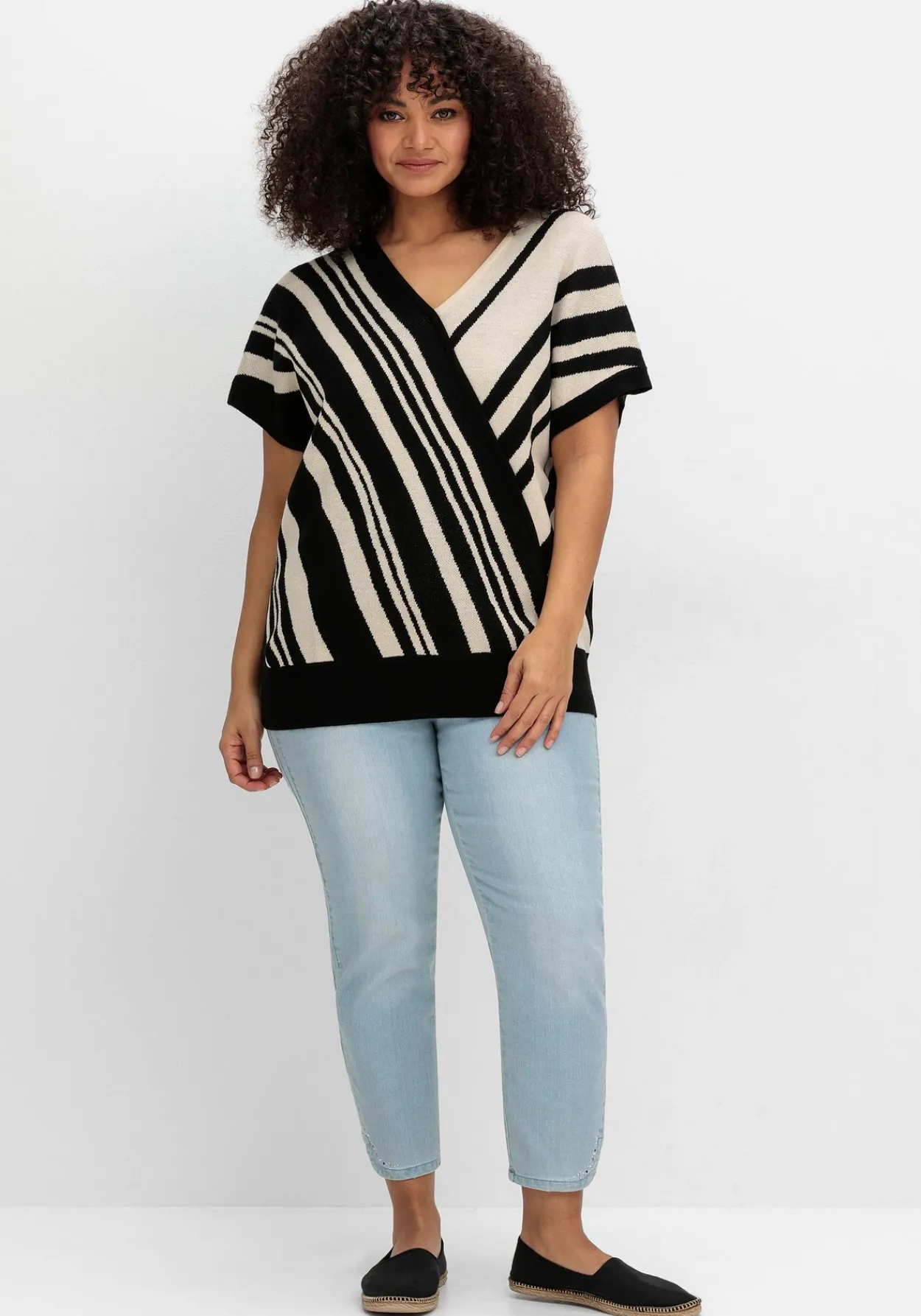 Kurzarm-Pullover mit Jacquard-Streifen<sheego Online