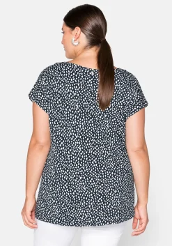 Kurzarmshirt mit Alloverdruck und seitlichen Falten<sheego Online