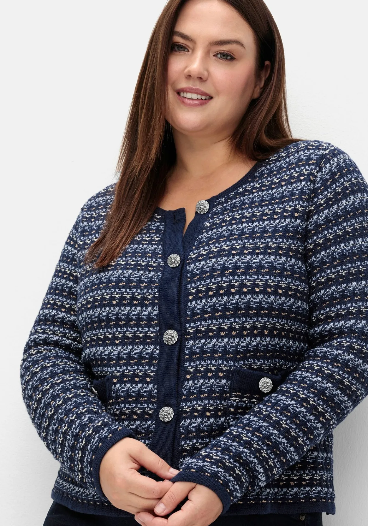 Kurze Strickjacke im Strukturstrick, mit Effektgarn<sheego Online
