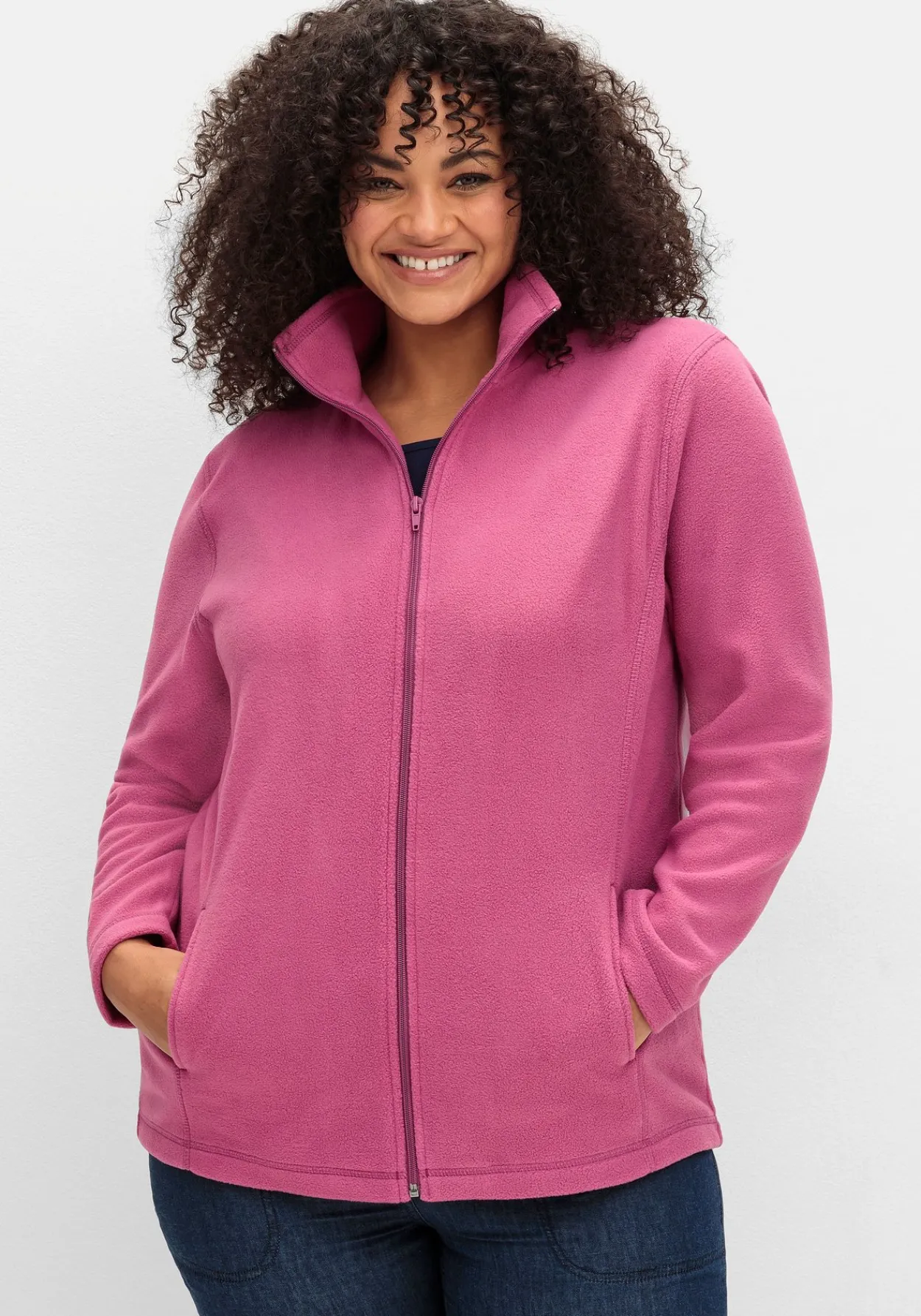 Kuschelige Fleecejacke mit Reißverschluss<sheego Fashion