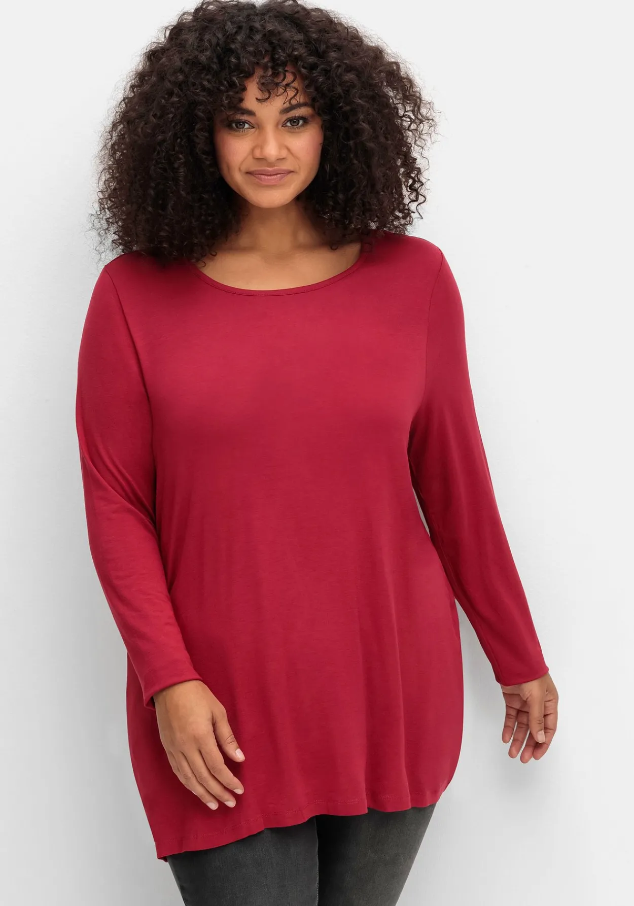 Langarmshirt in leichter A-Linie, mit Rundhalsausschnitt<sheego Hot