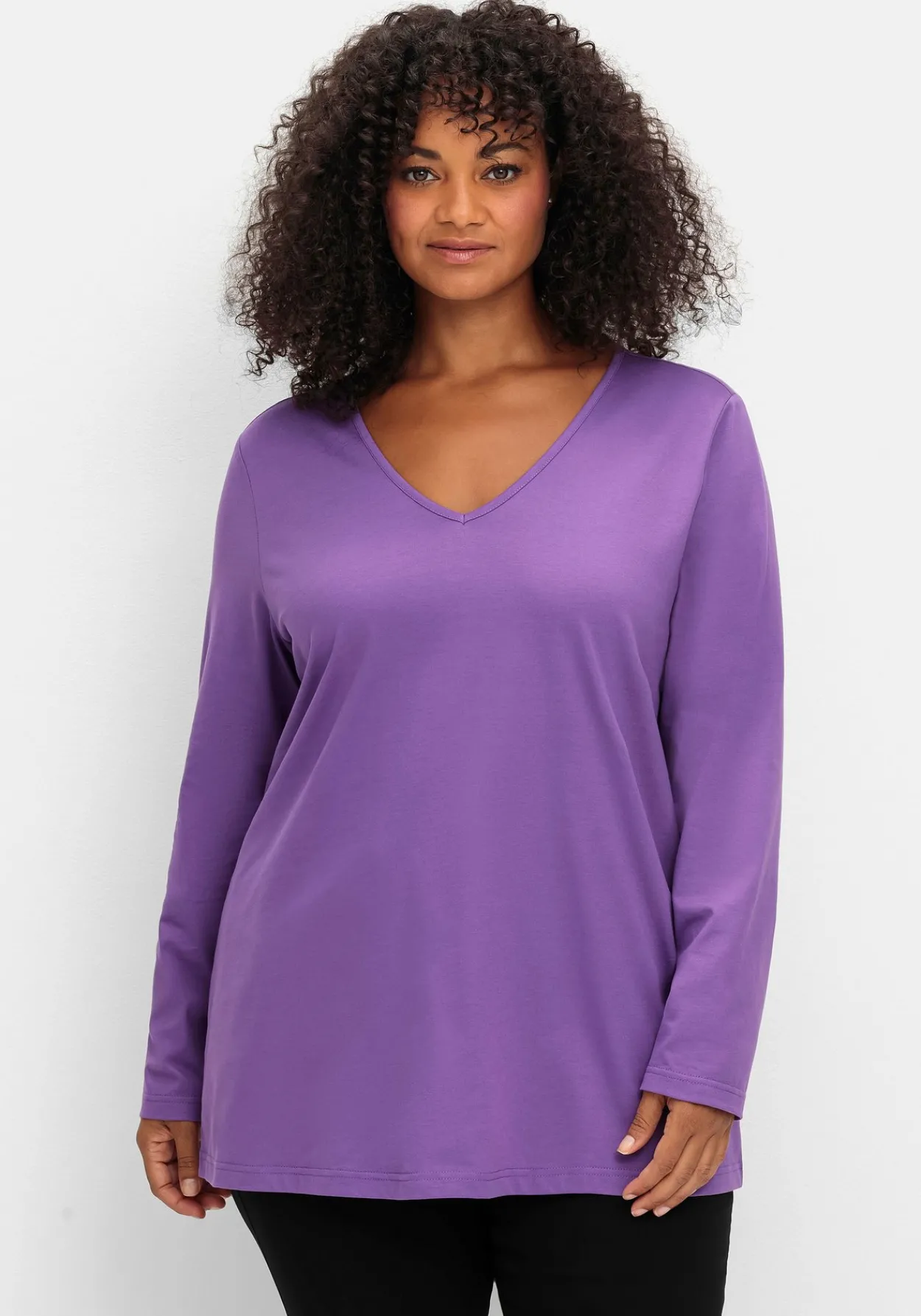 Langarmshirt mit V-Ausschnitt, in leichter A-Linie<sheego Fashion