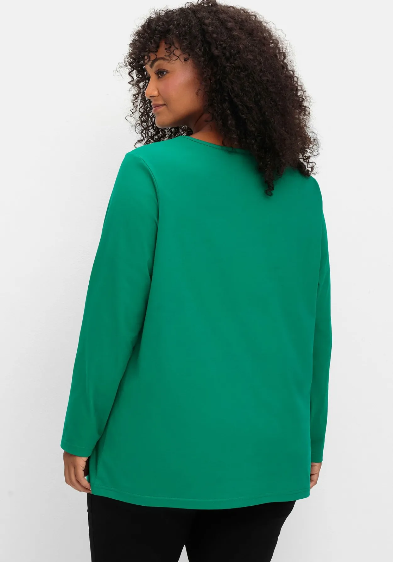 Langarmshirt mit V-Ausschnitt, in leichter A-Linie<sheego Fashion