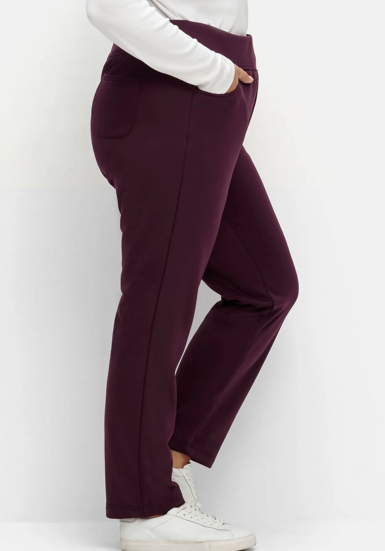 Leicht glänzende Schlupfhose mit Fleece-Innenseite<sheego Outlet