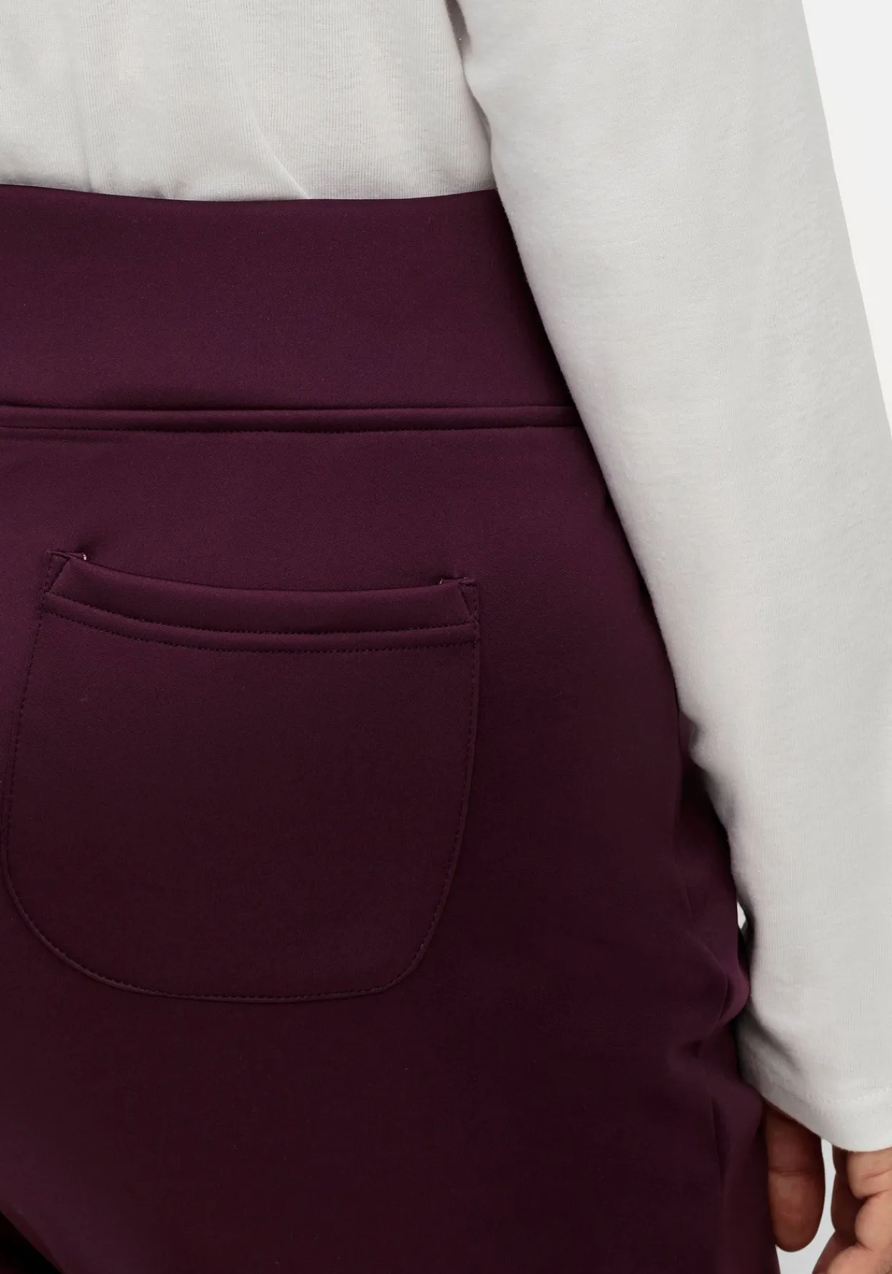 Leicht glänzende Schlupfhose mit Fleece-Innenseite<sheego Outlet
