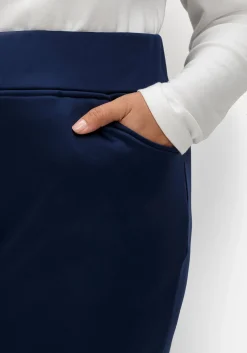 Leicht glänzende Schlupfhose mit Fleece-Innenseite<sheego Fashion