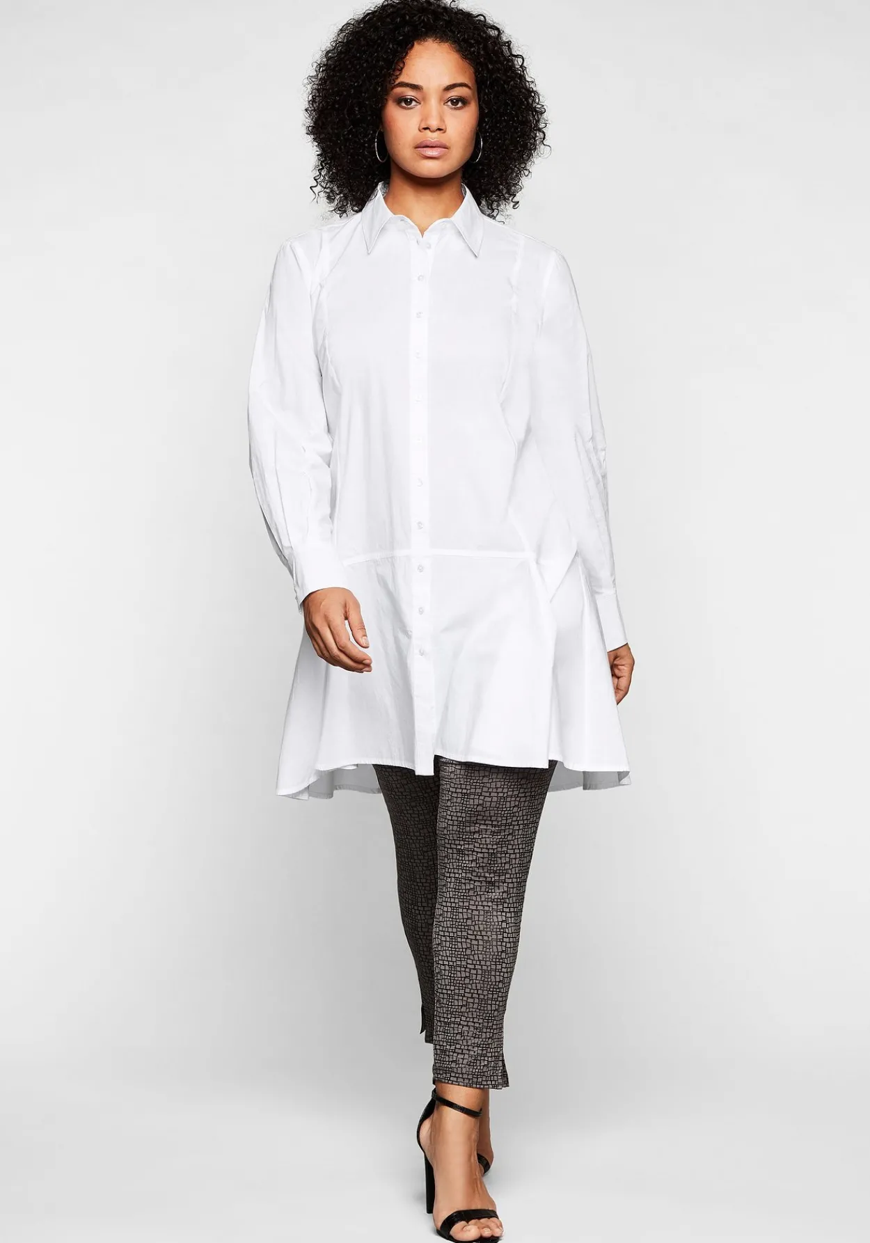 Longbluse mit ausgestelltem Saum<sheego Hot