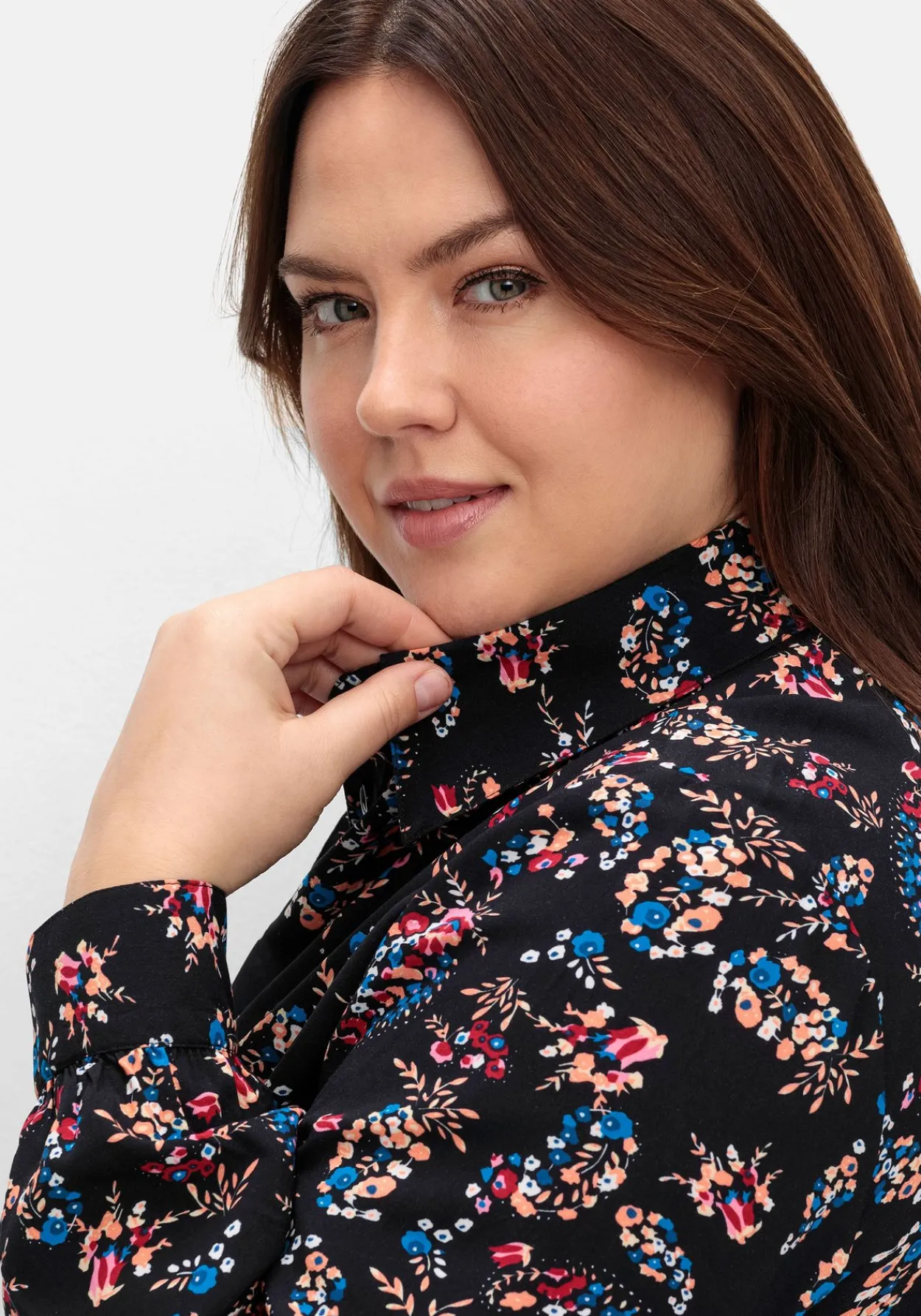 Longbluse mit Blumenprint und Volant am Saum<sheego by Joe Browns Best