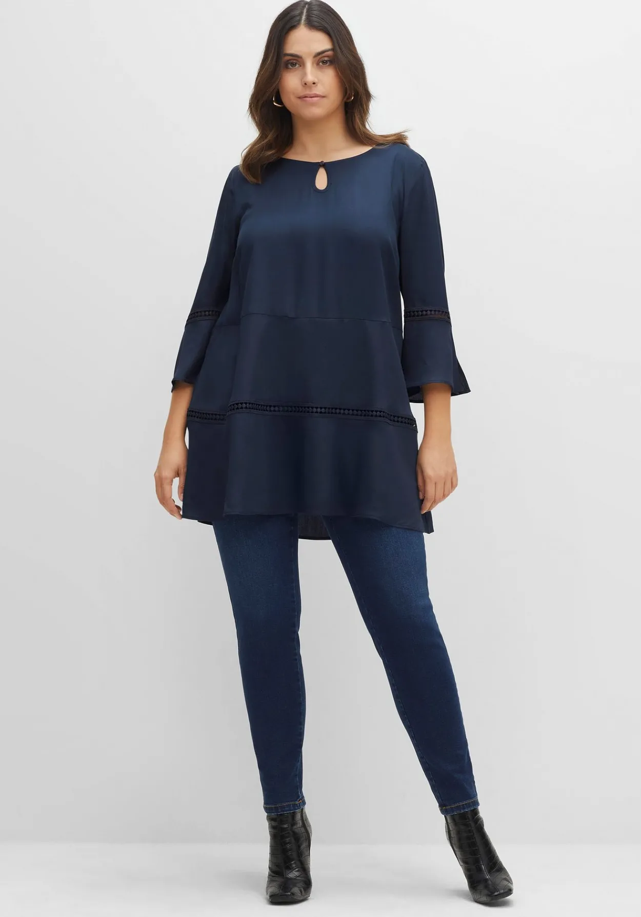 Longtunika in A-Linie, mit Lochmusterdetails<sheego Fashion