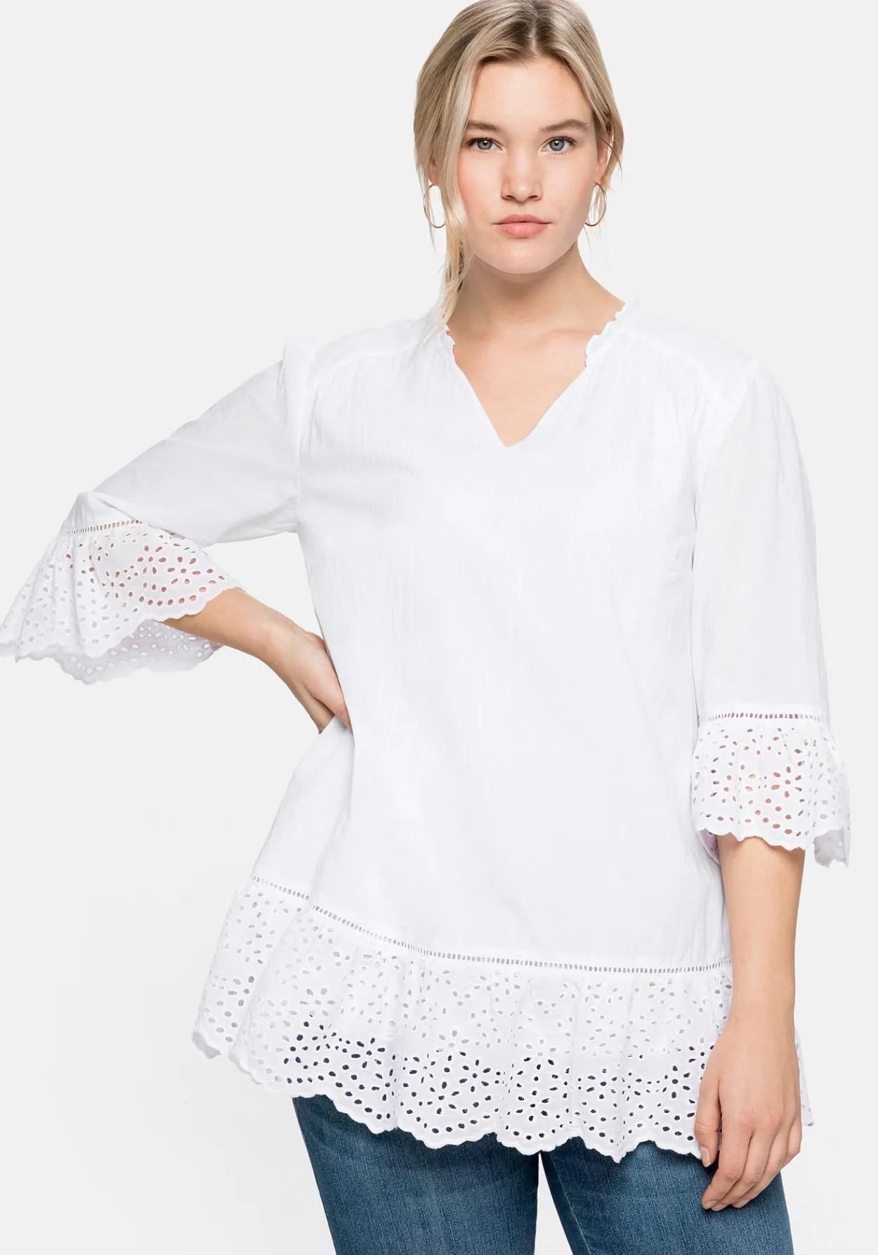Longtunika mit Lochmusterdetails und Volantspitze<sheego Clearance