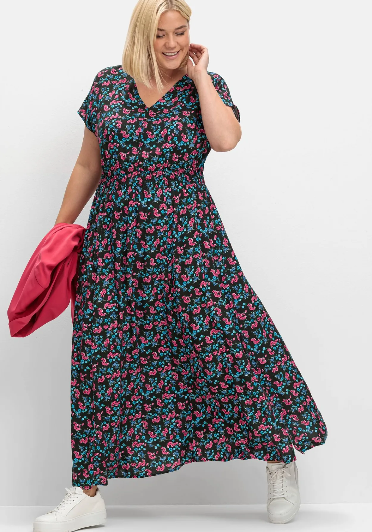 Maxikleid mit Alloverdruck und gesmokter Taille<sheego Online