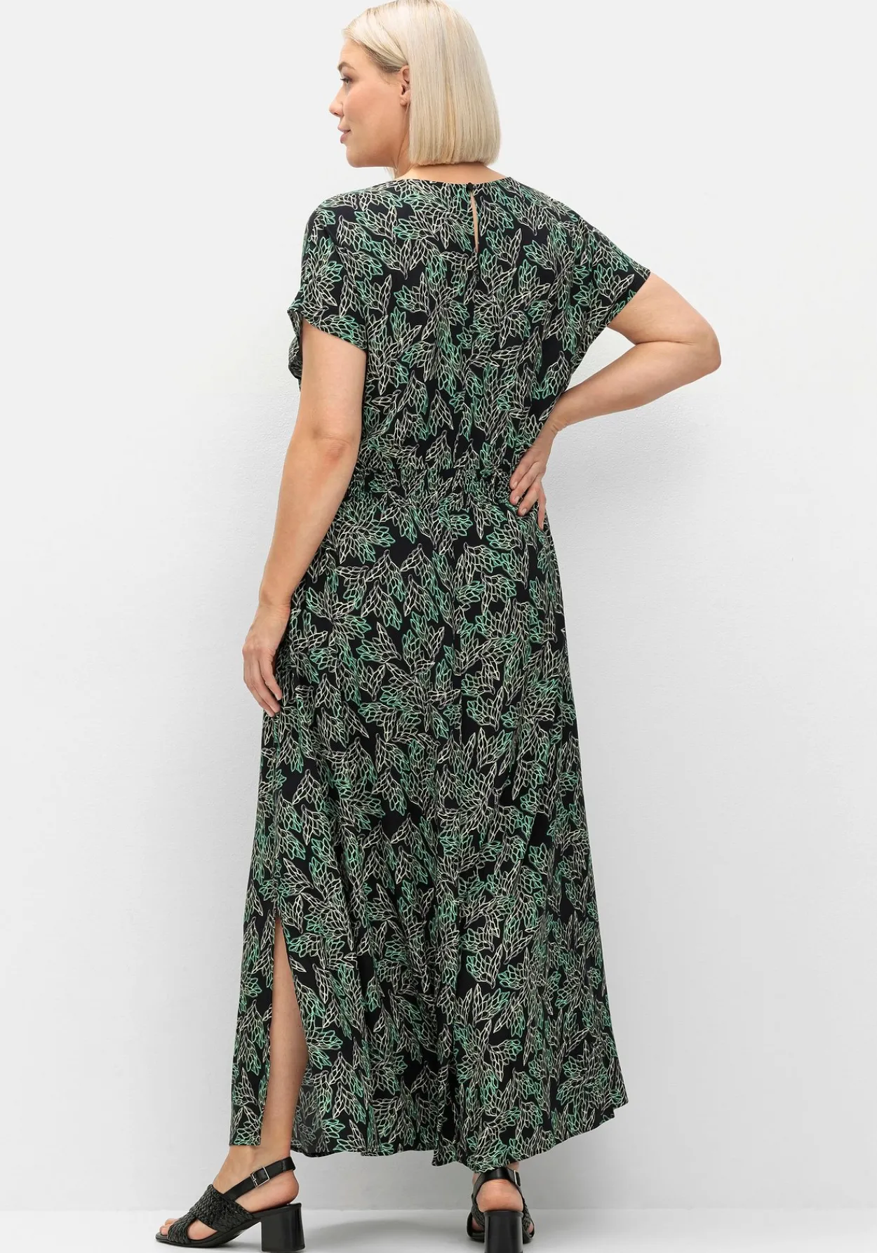 Maxikleid mit Alloverdruck und gesmokter Taille<sheego Clearance
