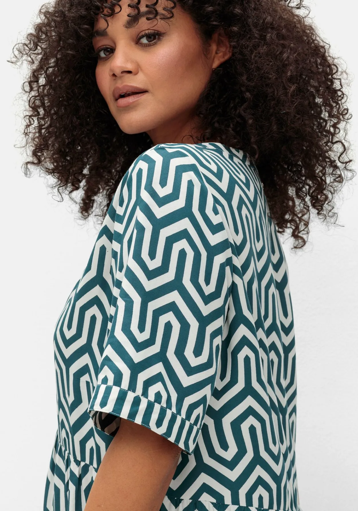 Maxikleid mit grafischem Alloverprint<sheego New