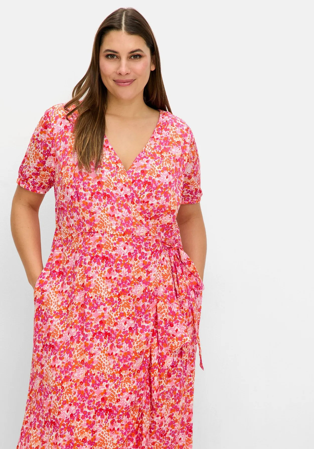 Midikleid in Wickeloptik, mit Blümchenprint<sheego Outlet