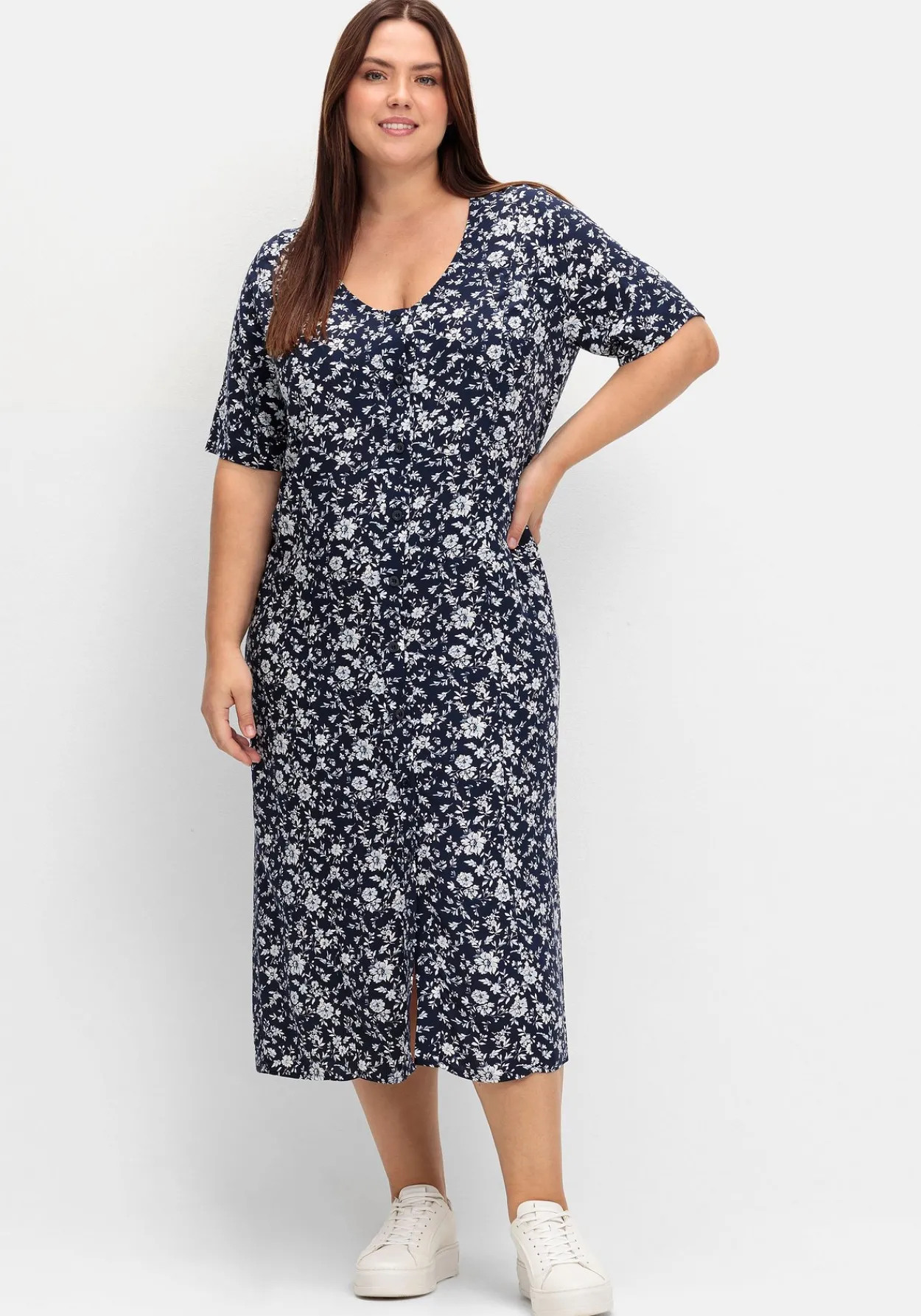 Midikleid mit Blümchenmuster und Knopfleiste<sheego Discount