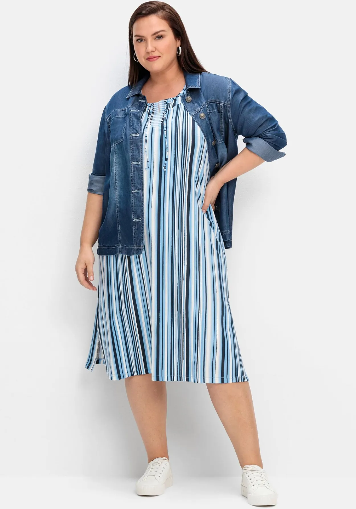 Midikleid mit Streifen, in leichter A-Linie<sheego New