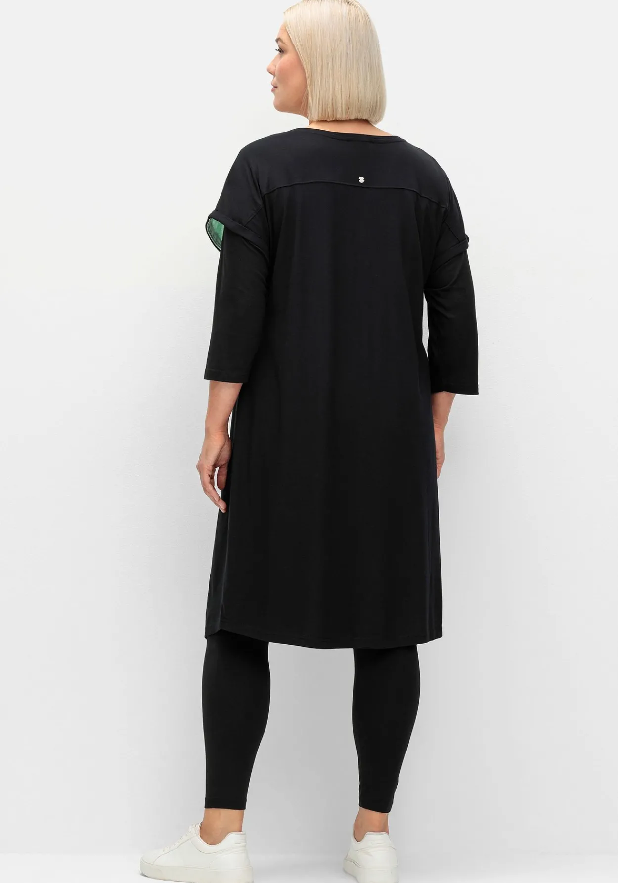 Oversized-Shirtkleid mit Grafikprint vorn<sheego New