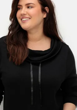 Oversize-Longshirt mit weitem Kragen und Tunnelzug<sheego Hot