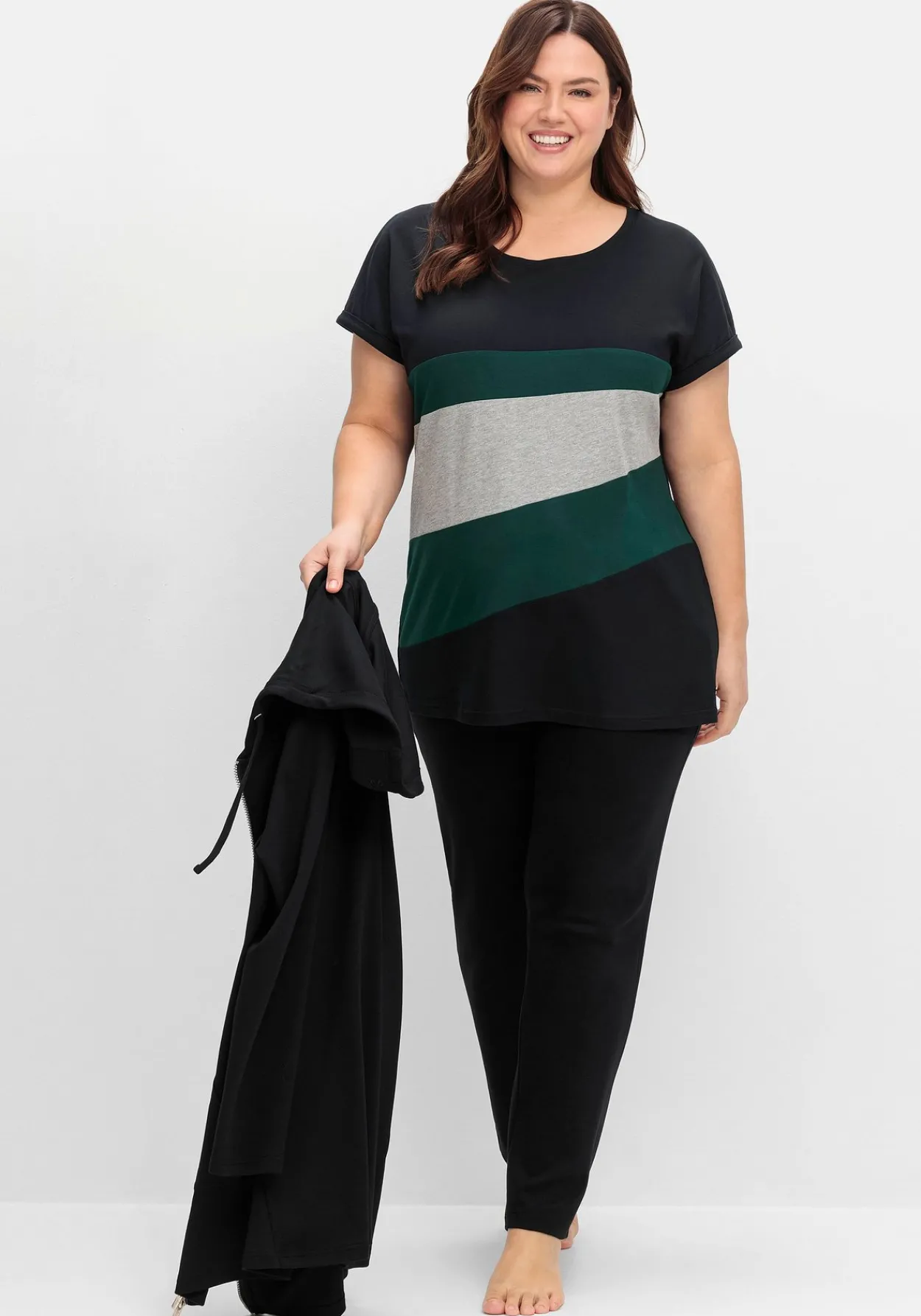 Oversize-Shirt in Colourblocking-Optik<sheego New