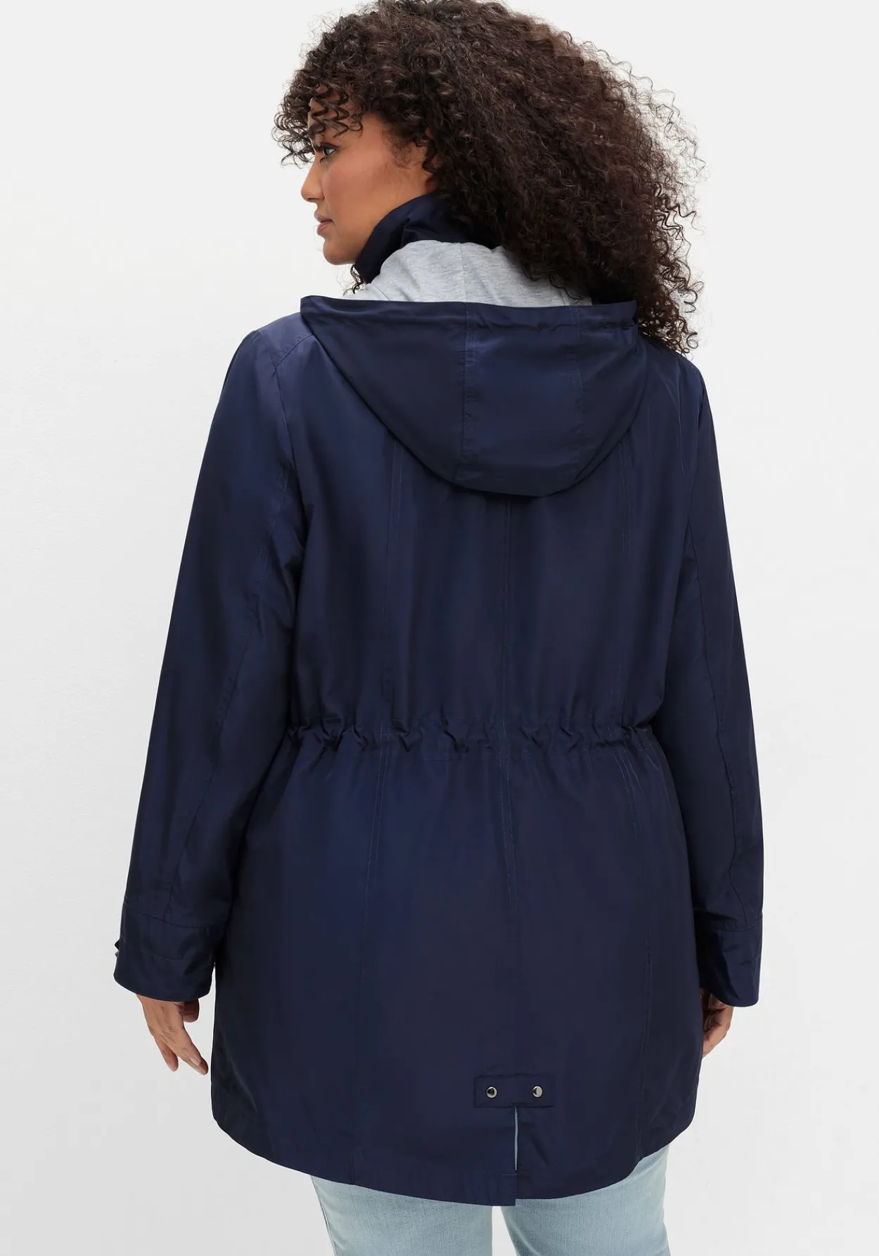 Parka in dezent schimmernder Qualität<sheego Fashion