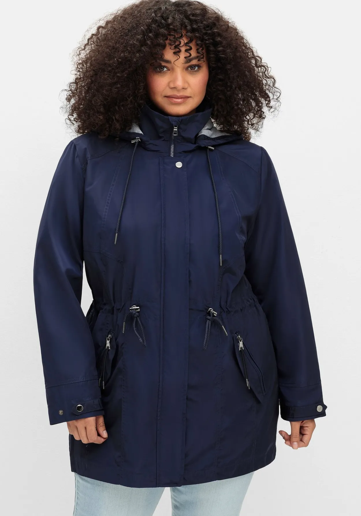 Parka in dezent schimmernder Qualität<sheego Fashion