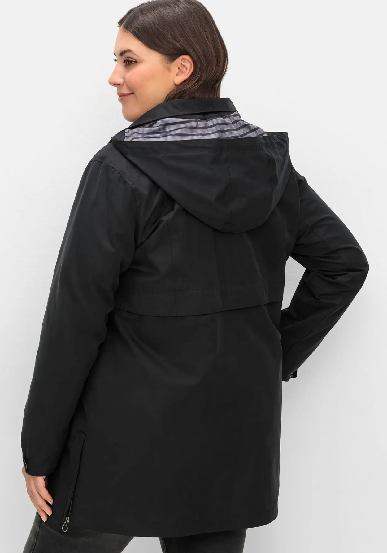 Parka mit gestreiftem Futter, wasserabweisend<sheego Best