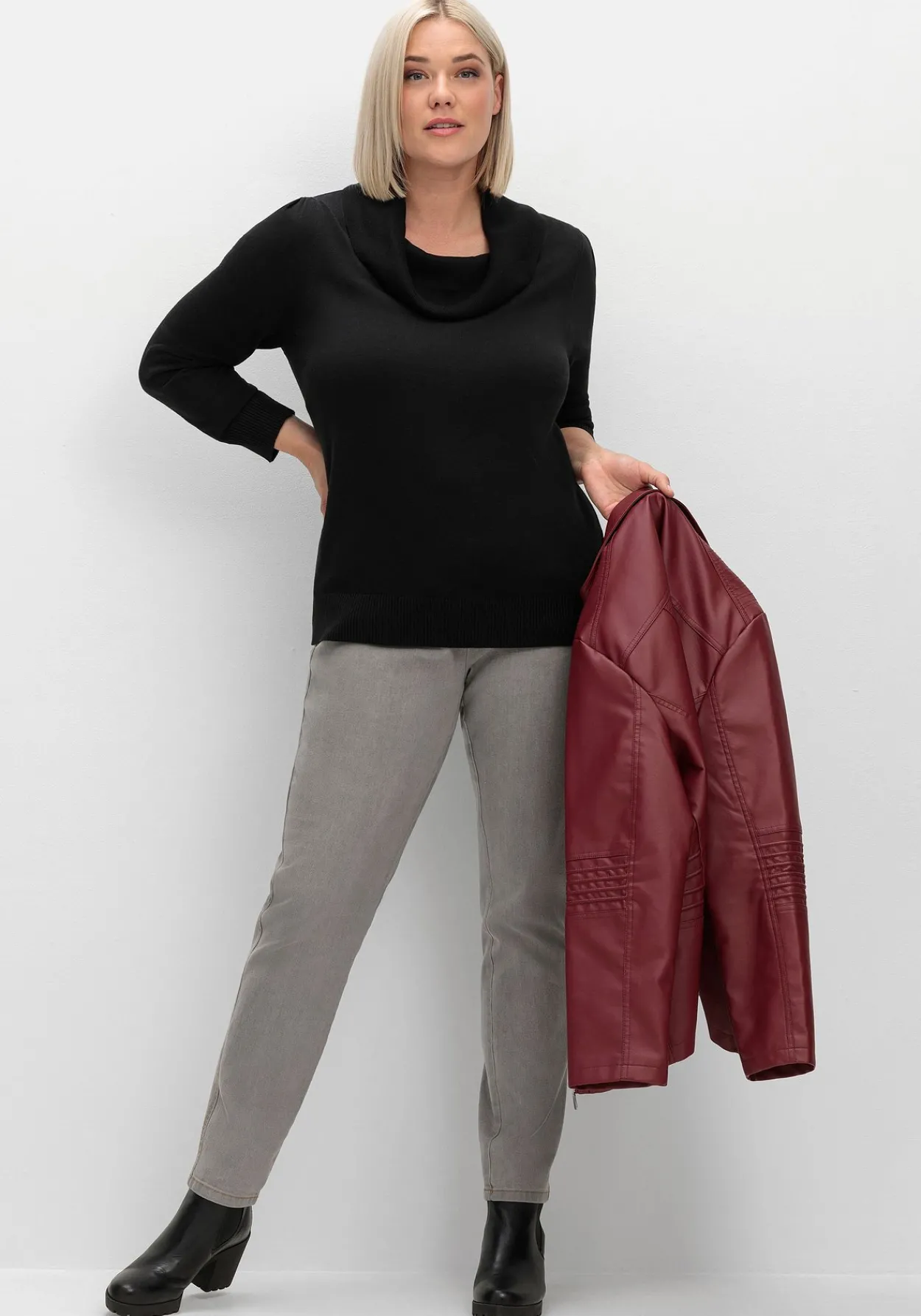 Pullover mit weitem Wasserfall-Rollkragen<sheego Hot