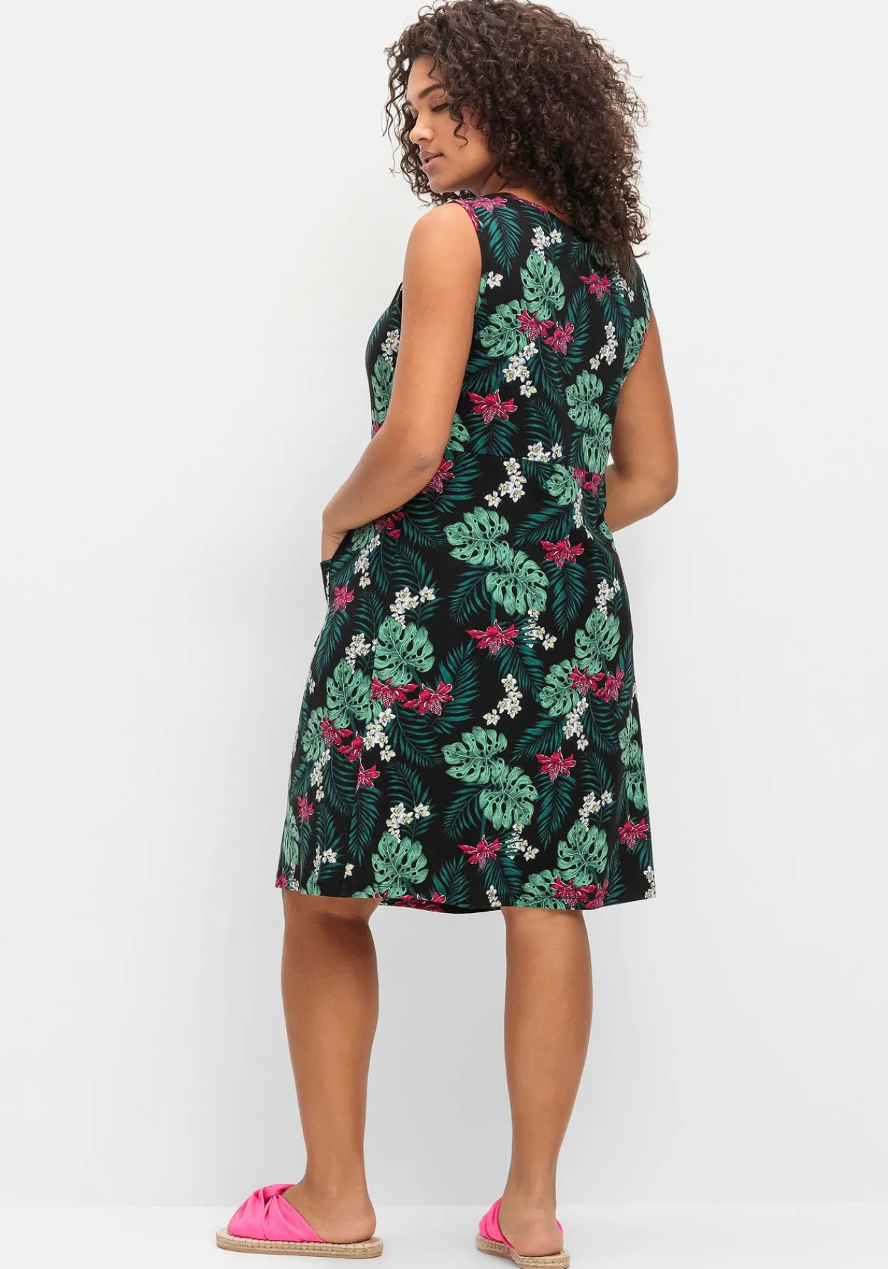 Ärmelloses Jerseykleid mit Fronttaschen<sheego Clearance