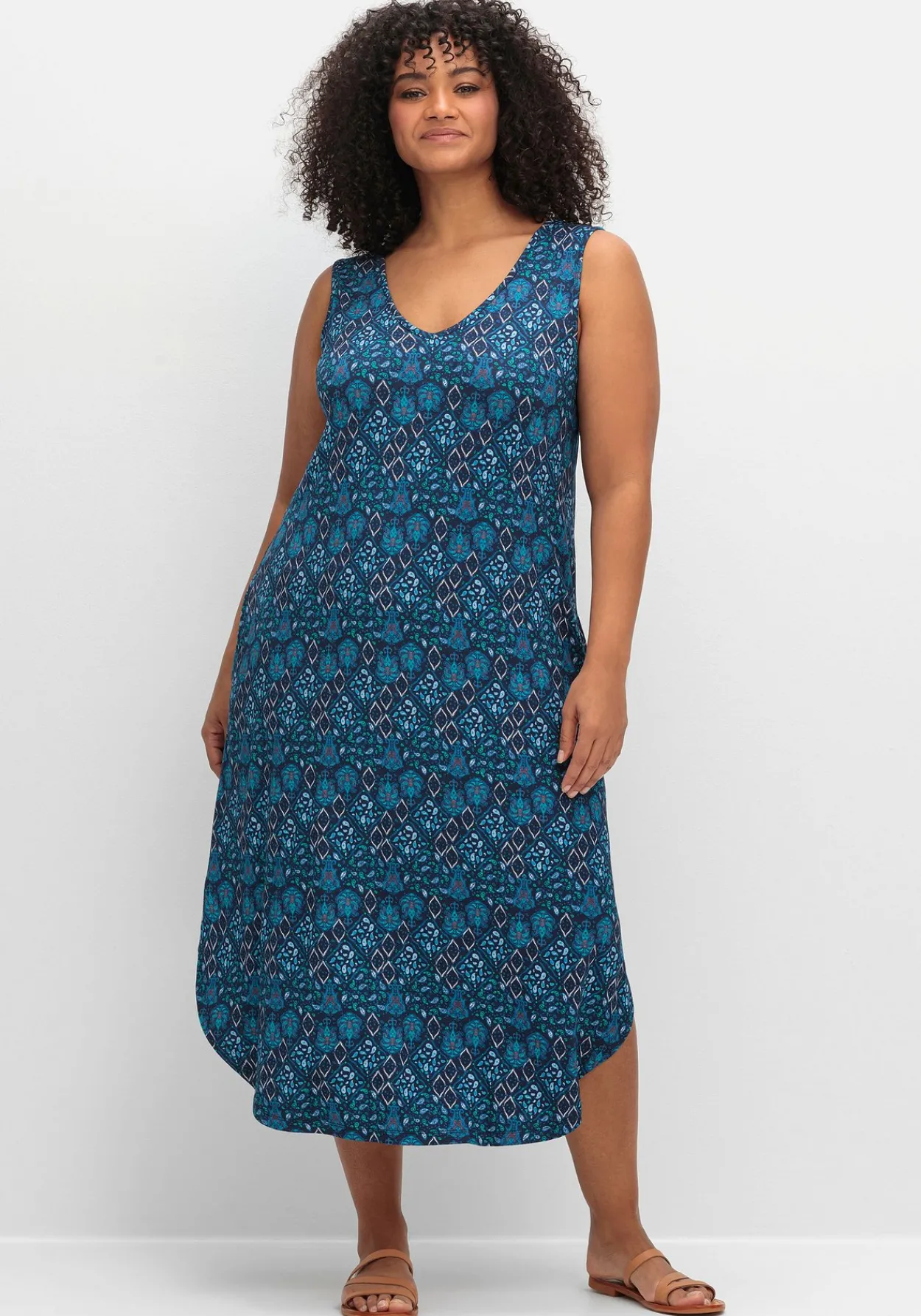 Ärmelloses Midi-Jerseykleid mit Ornamentprint<sheego New