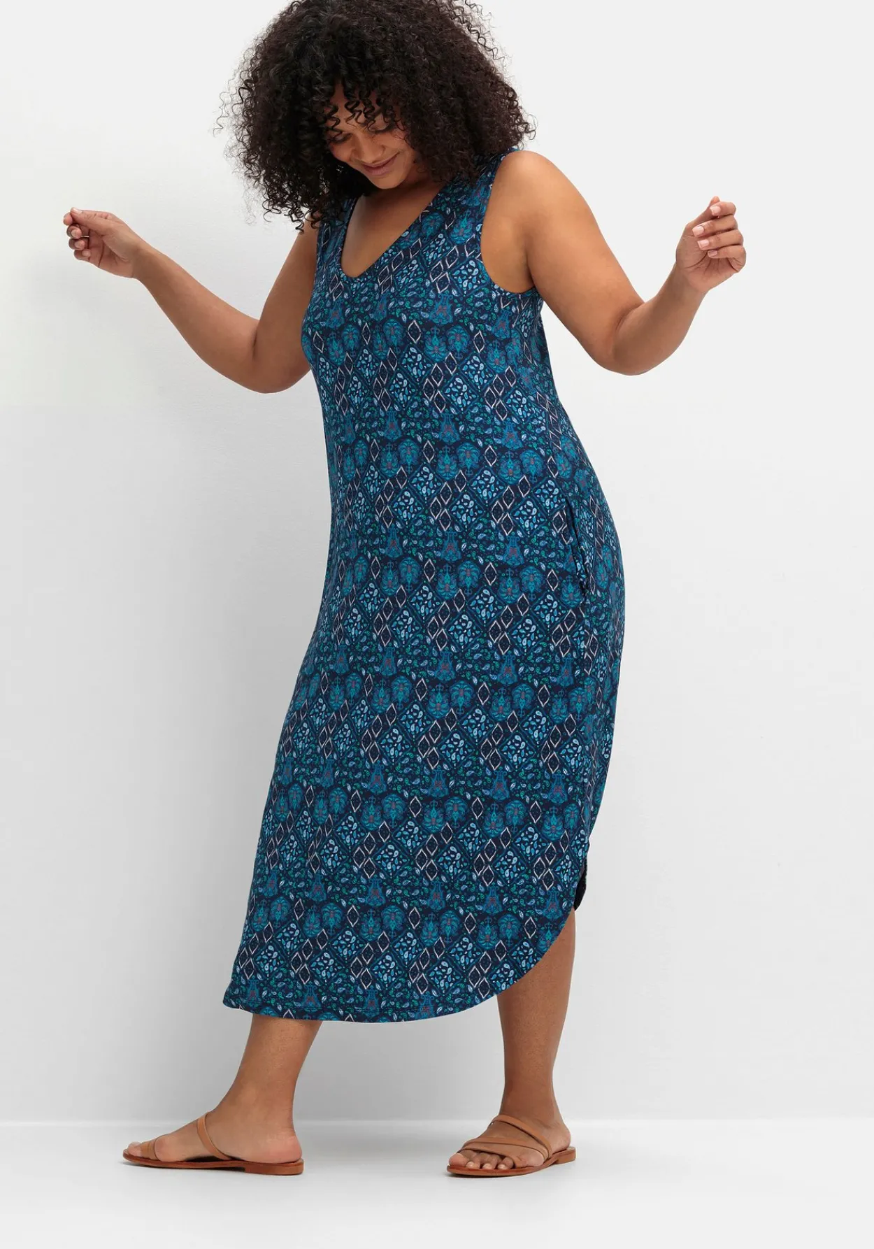 Ärmelloses Midi-Jerseykleid mit Ornamentprint<sheego New