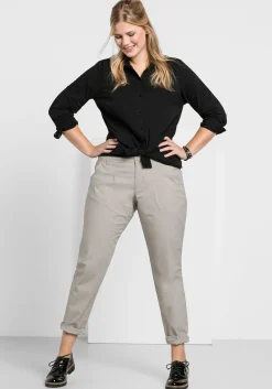 Schmal zulaufende Chinohose mit Bundfalten<sheego Sale